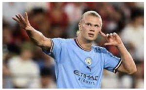 Erling Haaland in action for Manchester City before injury sidelined him